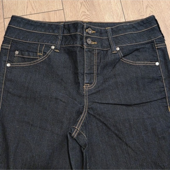 Torrid Plus 18 2X High Rise Slim Boot Dark Wash Jeans EUC - Picture 2 of 4